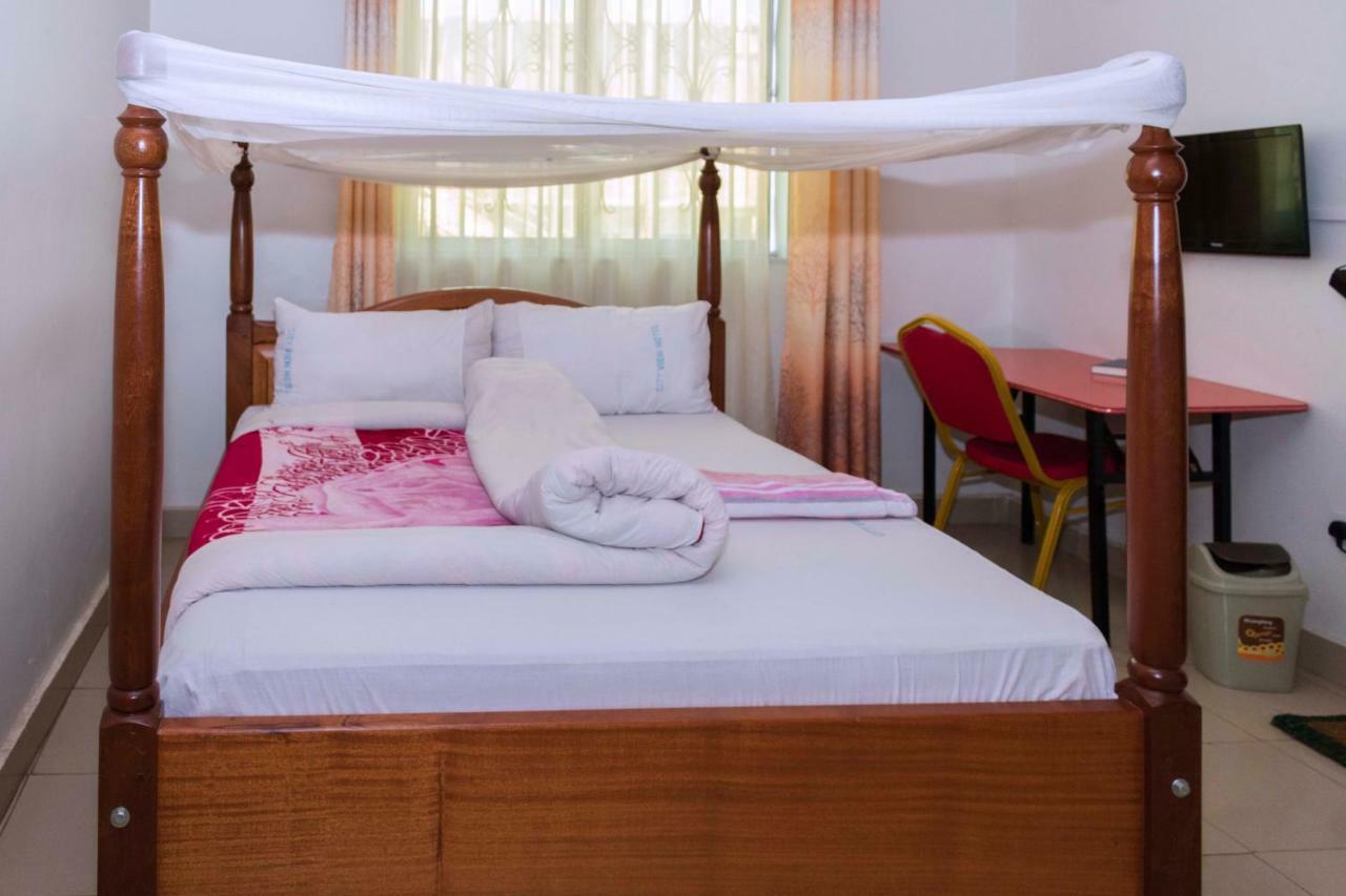 Relief Motel Fort Portal Extérieur photo